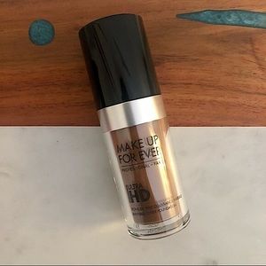 Make Up For Ever Ultra HD Invisible Cover Foundation | Y522 Terracotta